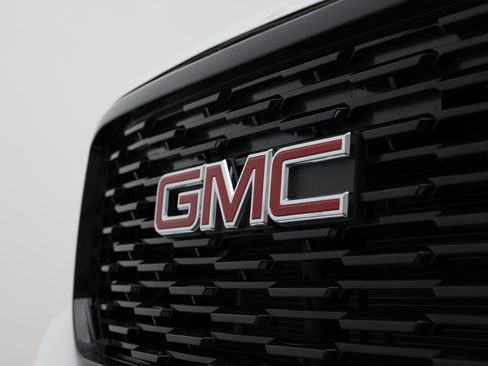 Used 2019 GMC Yukon Denali w/ Denali Ultimate Package RWD image 8