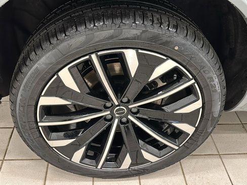 Used 2026 Volvo XC90 B6 Plus w/ Protection Package Premier image 32