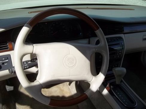 Used 2001 Cadillac Eldorado Touring FWD image 10