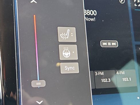 Used 2022 Chrysler Pacifica Touring-L image 32