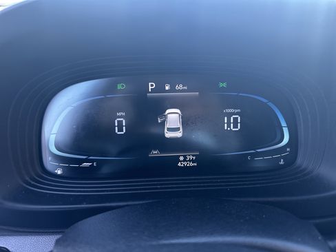 Used 2023 Hyundai Venue Limited image 27