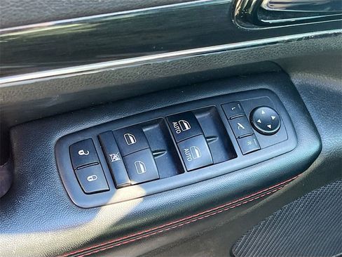 Used 2019 Jeep Grand Cherokee Trailhawk w/ Trailhawk Luxury Group image 18