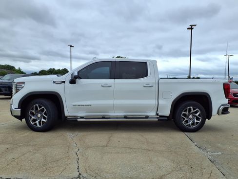 Used 2022 GMC Sierra 1500 SLT w/ SLT Premium Package AWD/4WD image 28