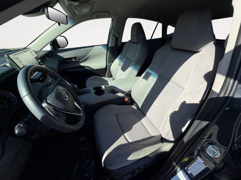 Used 2022 Toyota Venza image 10