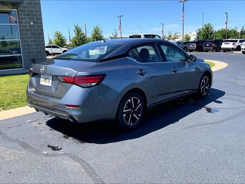 Used 2024 Nissan Sentra SV FWD image 6