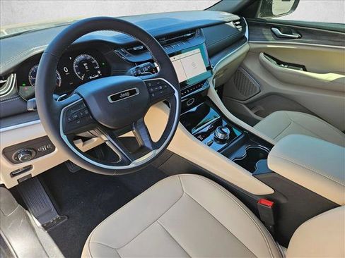 New 2026 Jeep Grand Cherokee Limited AWD/4WD image 3