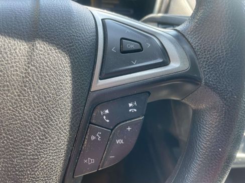Used 2020 Ford Fusion SE FWD image 20