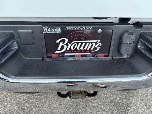 Used 2024 RAM 2500 Tradesman w/ Chrome Appearance Group image 11