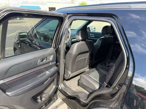 Used 2017 Ford Explorer Sport w/ Equipment Group 401A AWD/4WD image 20