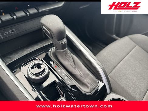 Certified 2024 Chevrolet Colorado Trail Boss w/ Advanced Trailering Package AWD/4WD image 28