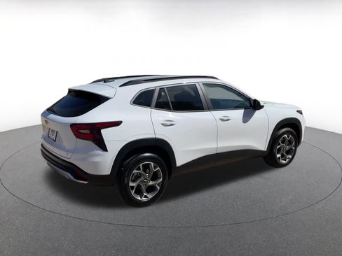 Used 2025 Chevrolet Trax LT image 15