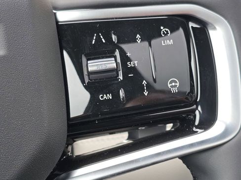 New 2025 Land Rover Discovery Sport Dynamic SE AWD/4WD image 13