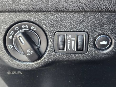 Used 2018 Chrysler 300 S w/ 300S Premium Group 2 RWD image 26