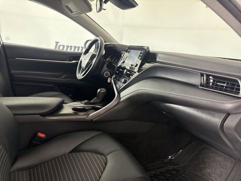Used 2023 Toyota Camry SE image 29