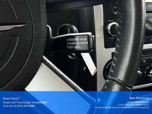 Used 2010 Chrysler 300 Touring RWD image 27