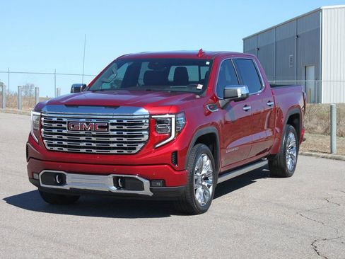 Used 2024 GMC Sierra 1500 Denali image 2