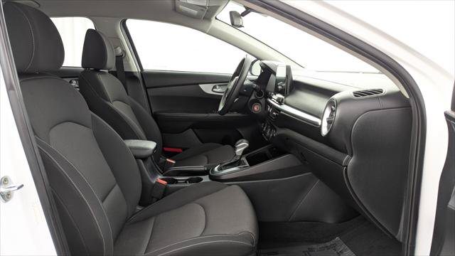 Used 2022 Kia Forte LXS w/ LXS Technology Package FWD image 22