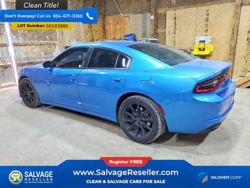 Used 2018 Dodge Charger SXT RWD image 3