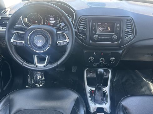 Used 2018 Jeep Compass Latitude w/ Cold Weather Group image 22
