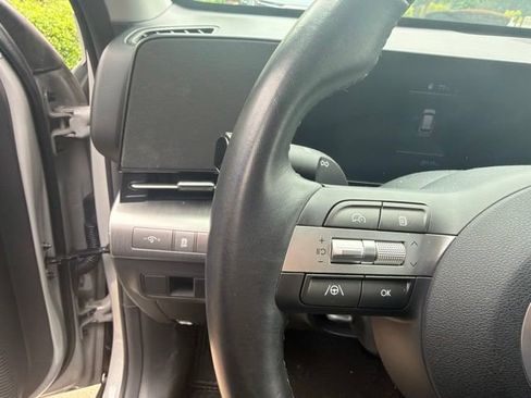 Used 2024 Hyundai Kona SEL FWD image 13