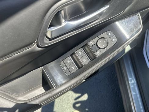 Used 2023 Nissan Rogue SV w/ SV Premium B Package AWD/4WD image 17