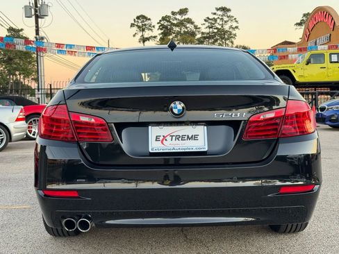 Used 2016 BMW 528i 528i Sedan 4D image 3