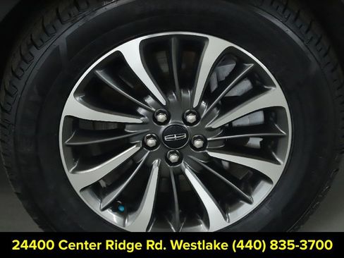Certified 2023 Lincoln Nautilus AWD w/ Premium Package image 10