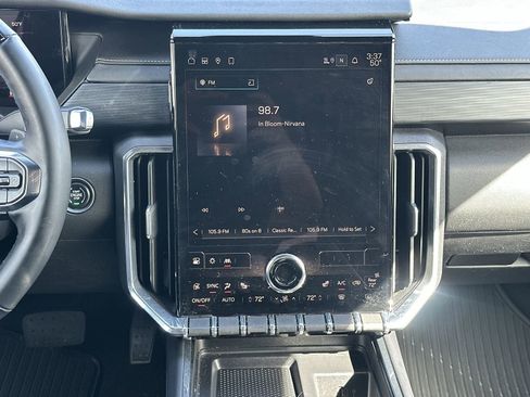 Used 2024 GMC Acadia Elevation w/ Super Cruise Package image 25