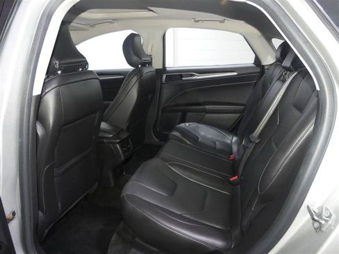 Used 2016 Ford Fusion Titanium AWD/4WD image 27