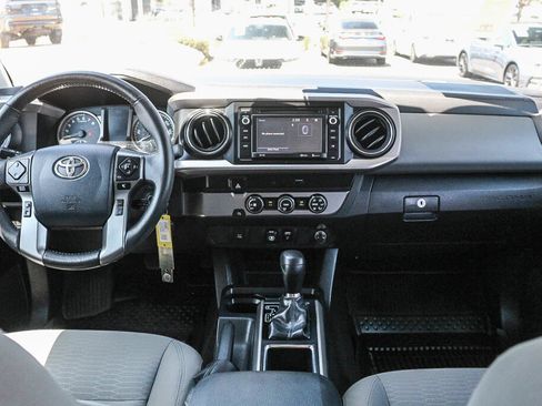 Used 2019 Toyota Tacoma SR5 RWD image 2