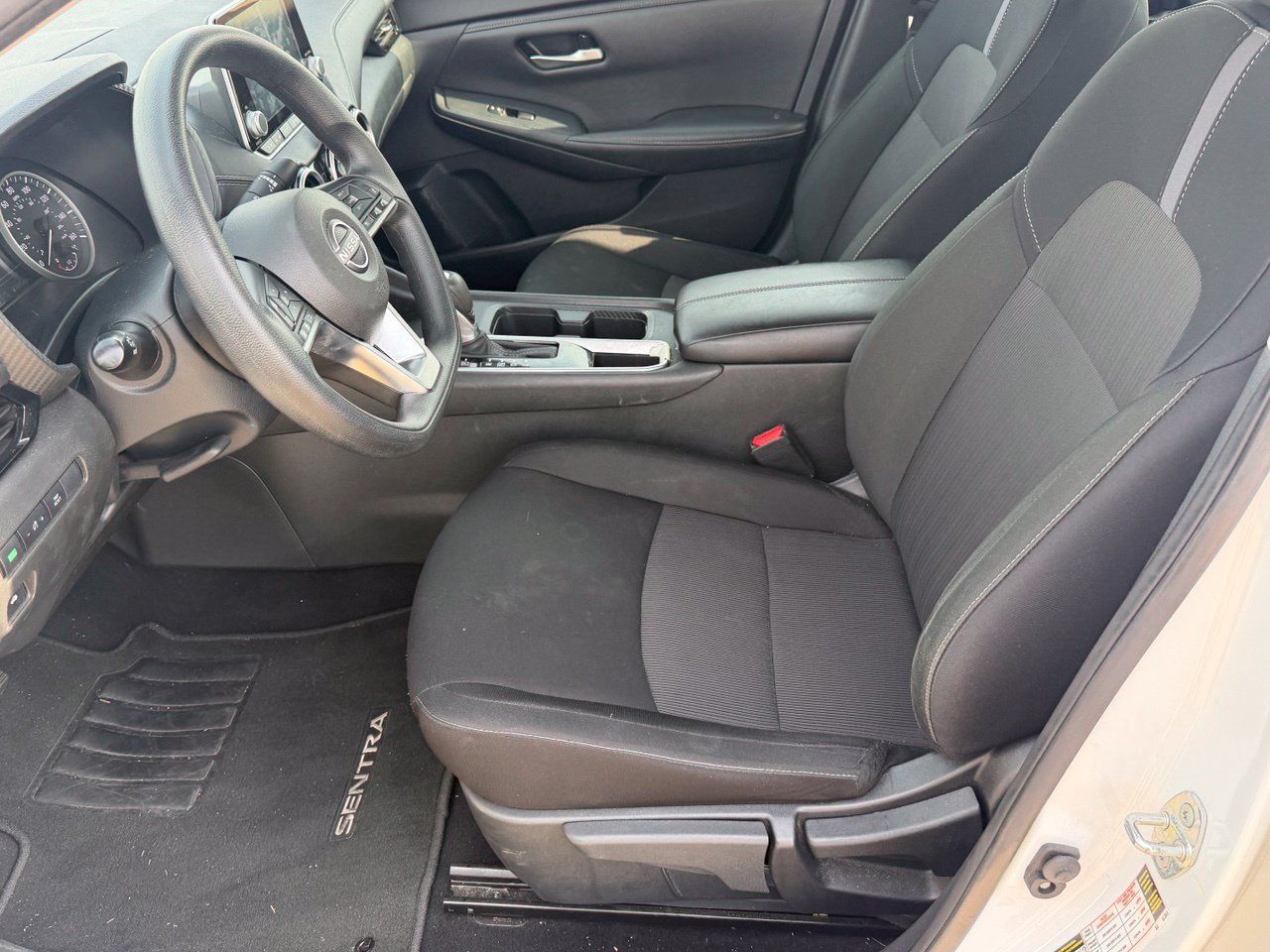Certified 2025 Nissan Sentra SV FWD image 19