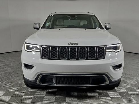 Used 2017 Jeep Grand Cherokee Limited w/ Luxury Group II image 2