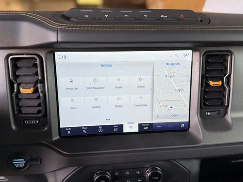 Used 2024 Ford Bronco Badlands image 31