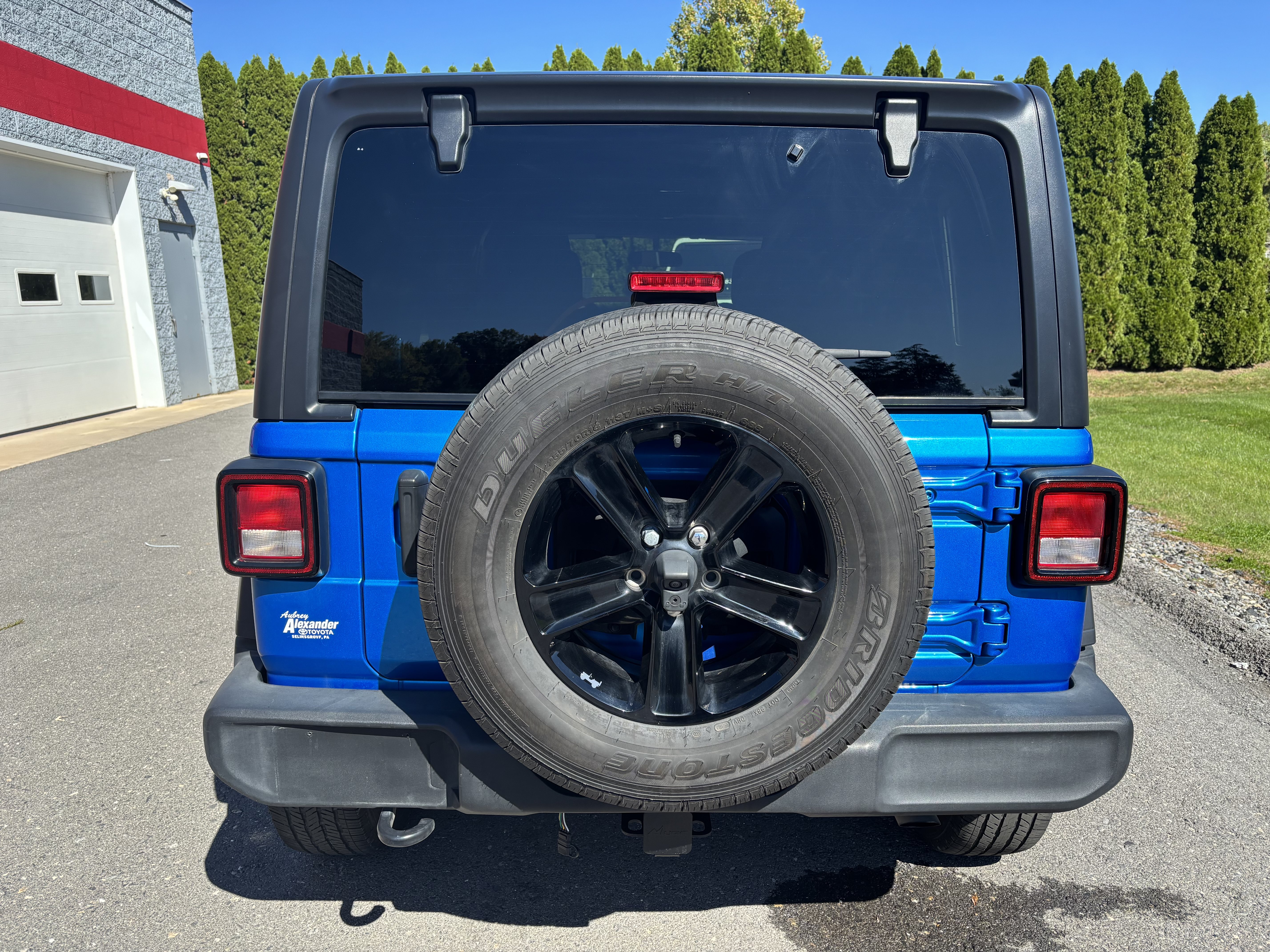Used 2021 Jeep Wrangler Unlimited Sport w/ Dual Top Group AWD/4WD image 4