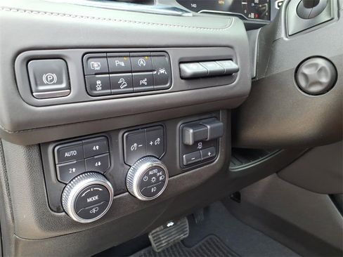 Certified 2023 GMC Yukon Denali Ultimate image 23