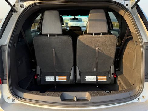 Used 2013 Ford Explorer XLT FWD image 18