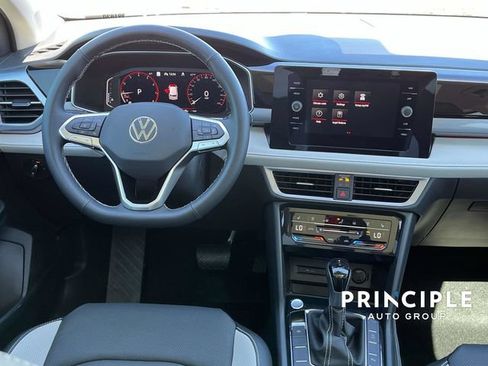 Used 2025 Volkswagen Taos SEL AWD/4WD image 23