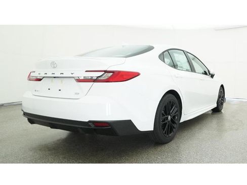 Used 2026 Toyota Camry SE FWD image 24
