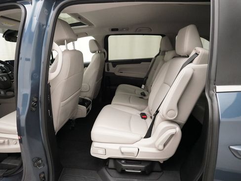Certified 2026 Honda Odyssey EX-L image 16