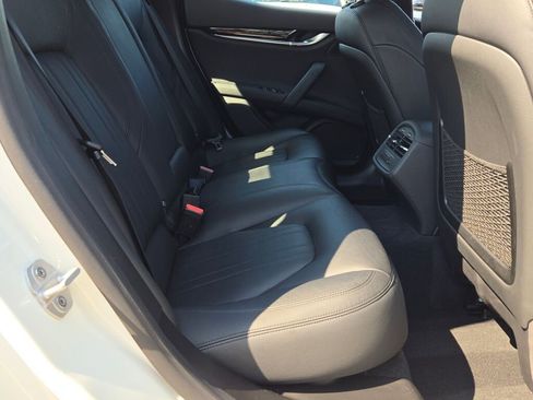 Certified 2022 Maserati Ghibli Modena Q4 image 9