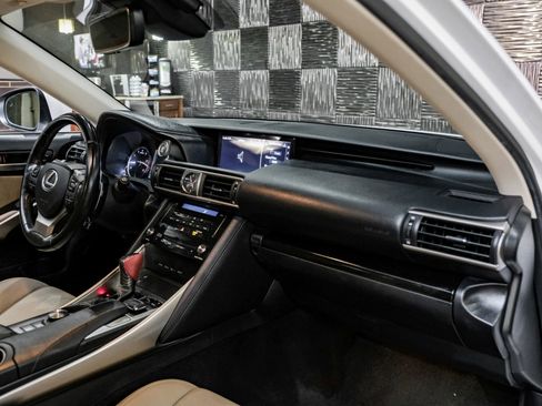 Used 2018 Lexus IS 300 w/ Comfort Package image 15