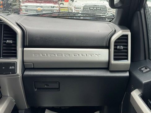 Used 2022 Ford F250 Lariat image 44