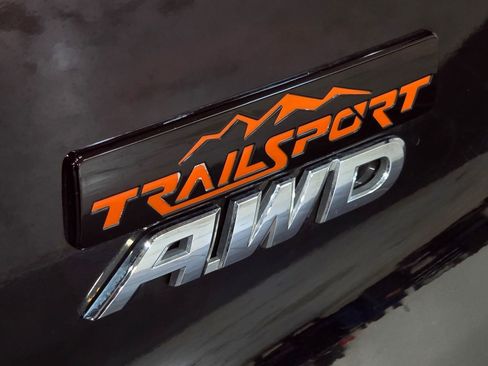 Used 2022 Honda Pilot TrailSport image 3