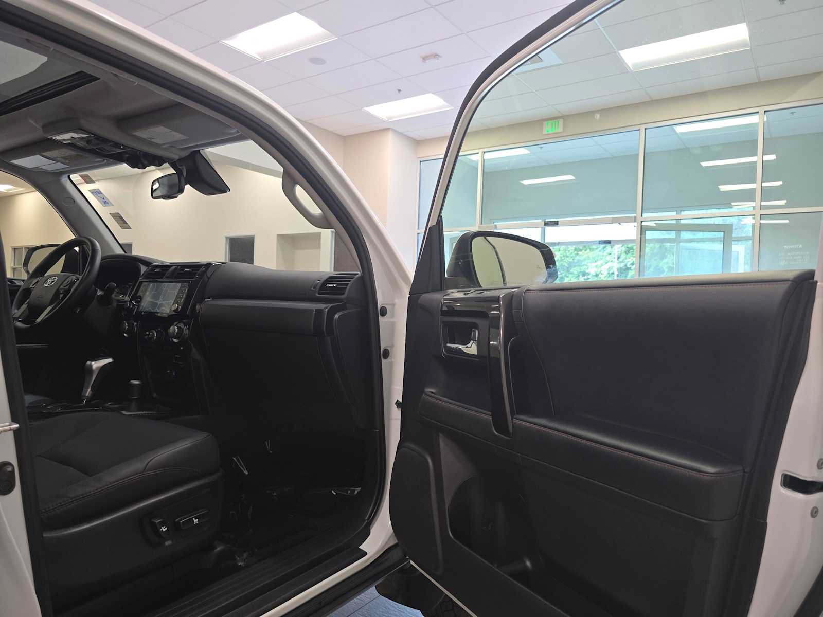 Certified 2024 Toyota 4Runner TRD Off-Road Premium w/ Moonroof Package AWD/4WD image 30