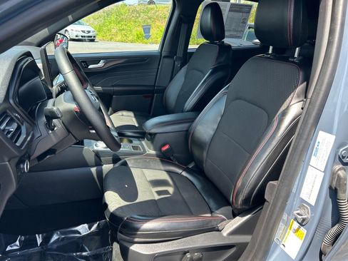 Certified 2024 Ford Escape ST-Line w/ Tech Pack #1 AWD/4WD image 7