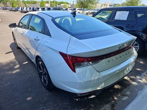 Used 2021 Hyundai Elantra Limited w/ Cargo Package image 4