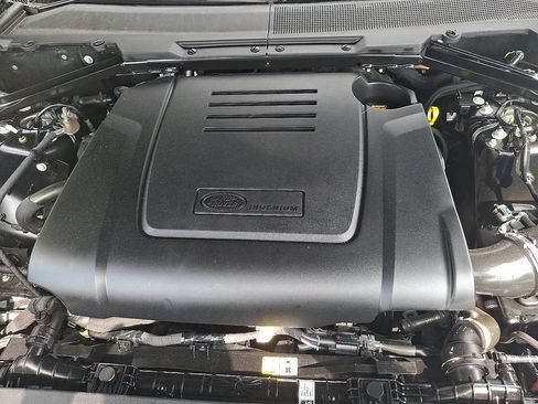 Certified 2026 Land Rover Defender 110 S AWD/4WD image 24