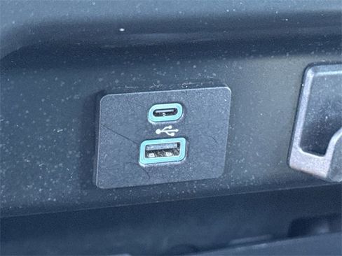 Used 2023 Ford F150 XLT image 31