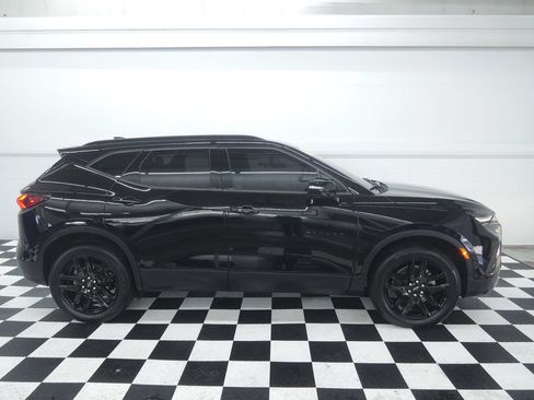 Used 2019 Chevrolet Blazer LT FWD image 2