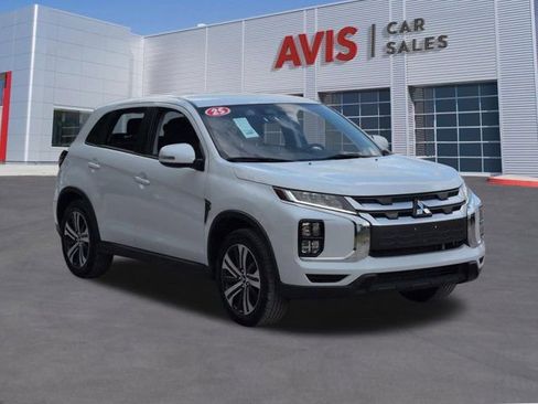 Used 2025 Mitsubishi Outlander Sport SE AWD/4WD image 3
